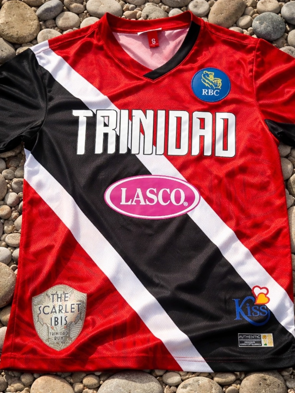 Trinidad Red & Black Soccer World Cup soccer jersey. Men’s small HGC
